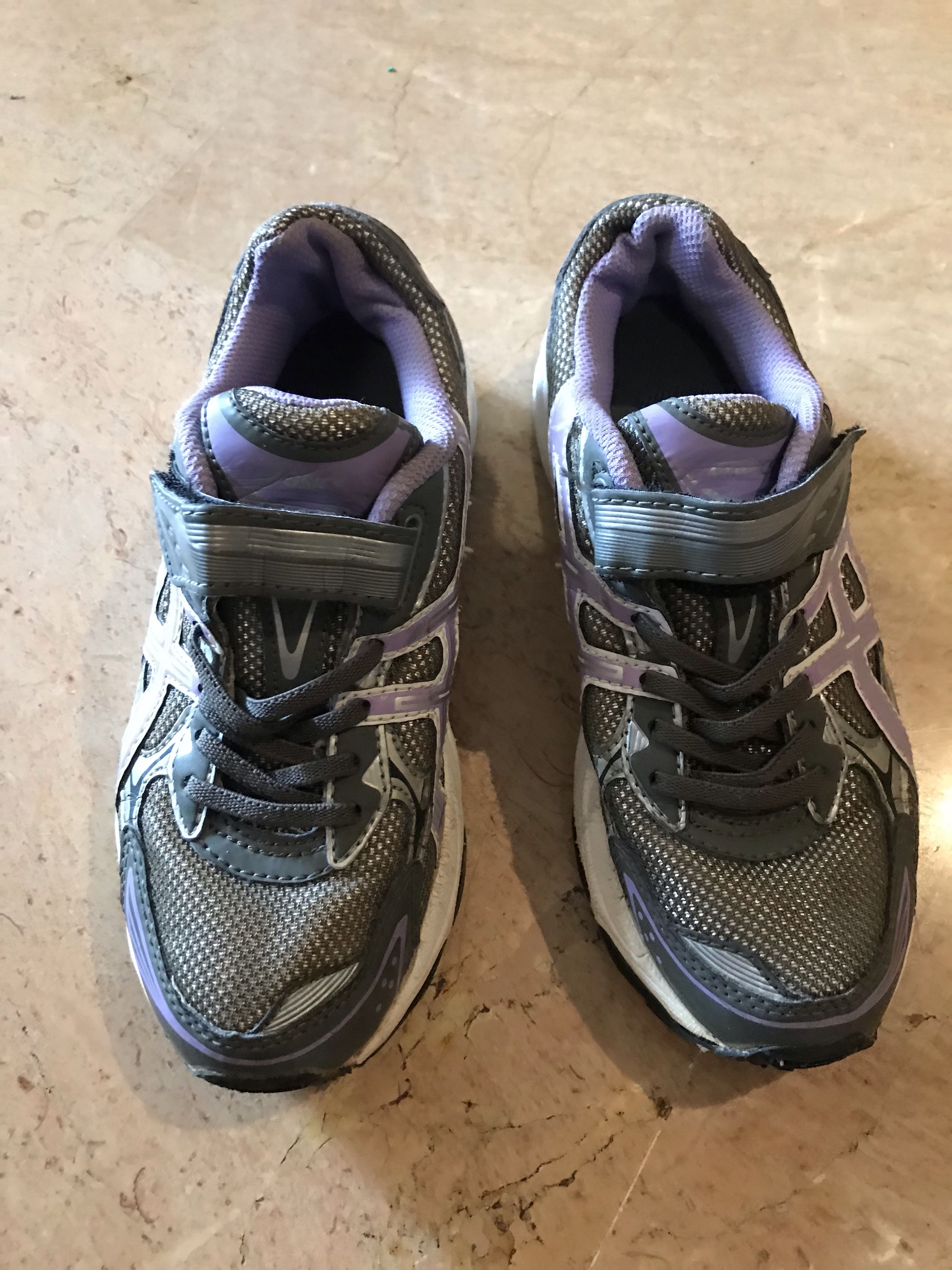 asics 33.5 asics 33.5
