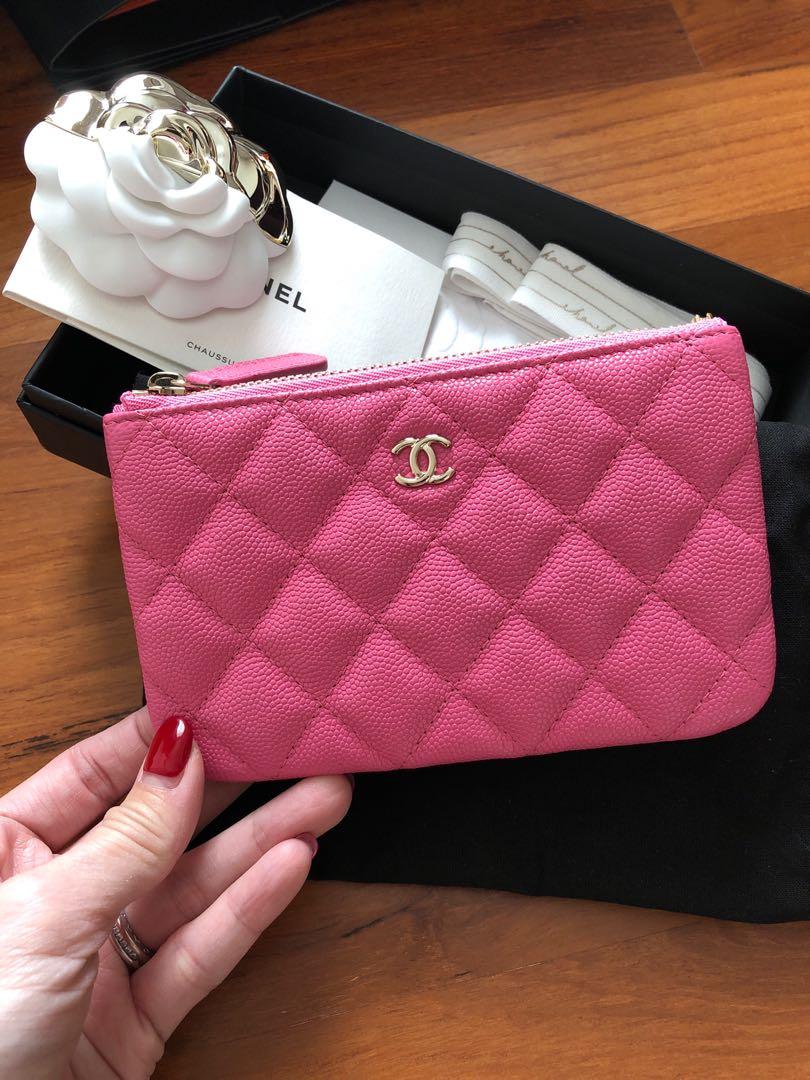 CHANEL Mini O Case Pouch in 21A Raspberry Caviar