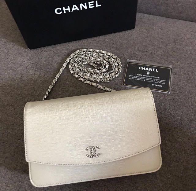 chanel woc white