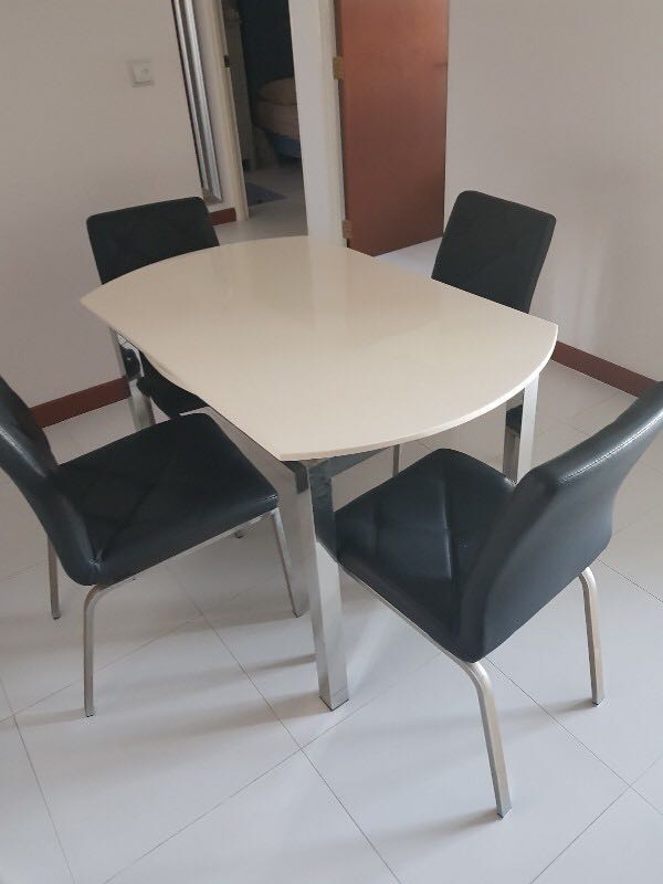 Dining Set Expandable Table And Four Chairs