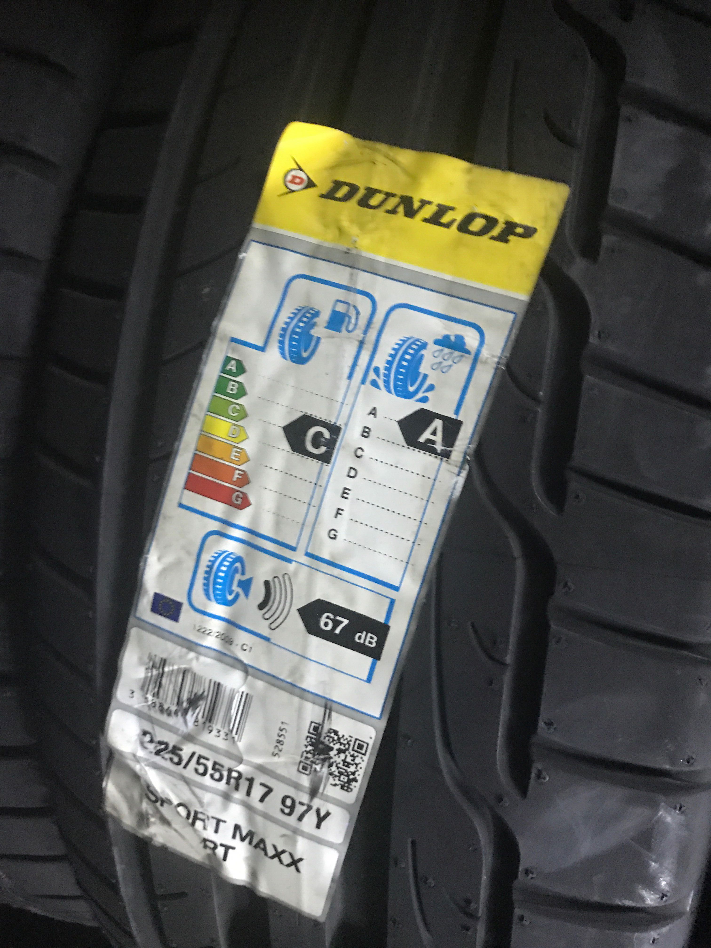 Dunlop 225 55r17 Sp Sport Maxx Rt Car Accessories Tyres Rims On Carousell