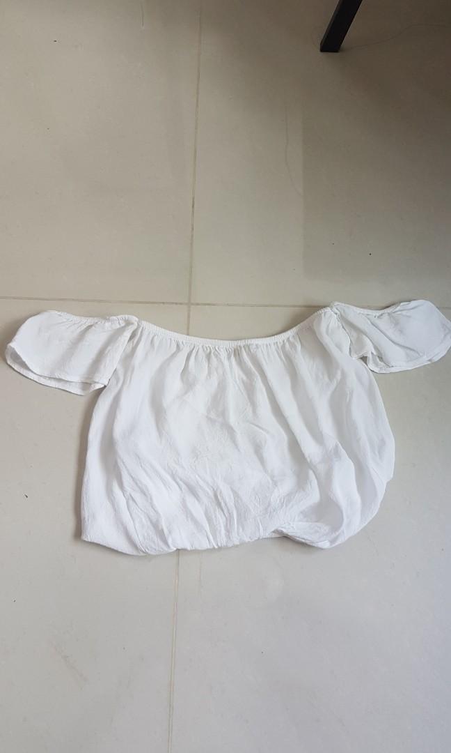 Instocks Bershka White Off Shoulder Top Women S Fashion Clothes