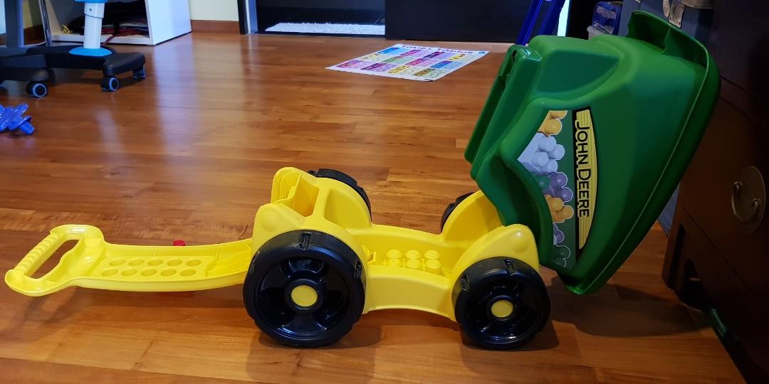 John deere on sale mega bloks wagon