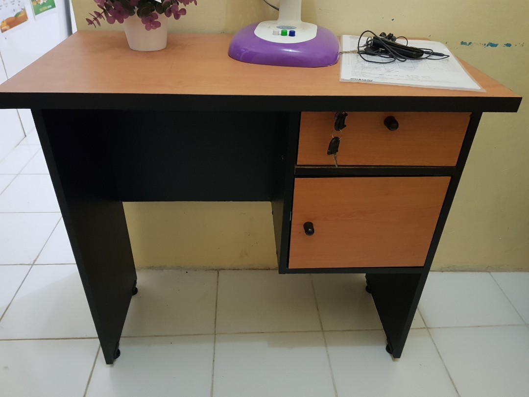 Meja Kerja Olympic Perabotan Rumah Di Carousell Banyak sekali jenis meja kantor yang tersedia di sebuah distributor dan agen. meja kerja olympic