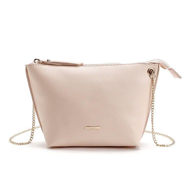 [NEW] Bershka Chain Sling Bag, Women's Fashion, Bags & Wallets, Cross