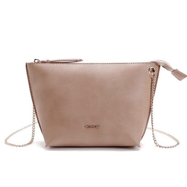 [NEW] Bershka Chain Sling Bag, Women's Fashion, Bags & Wallets, Cross