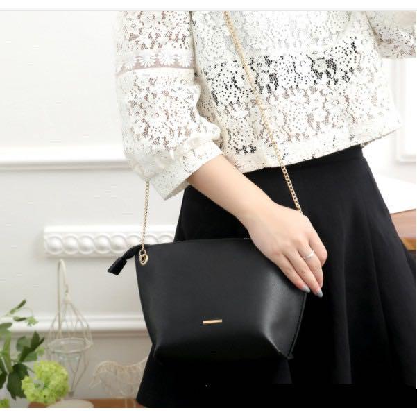 [NEW] Bershka Chain Sling Bag, Women's Fashion, Bags & Wallets, Cross