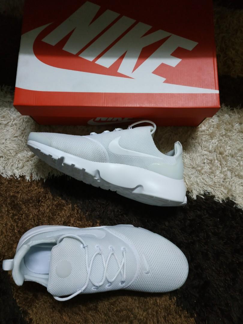 Nike presto fly triple white top
