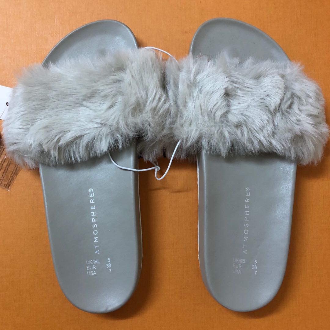 Furry online sliders primark