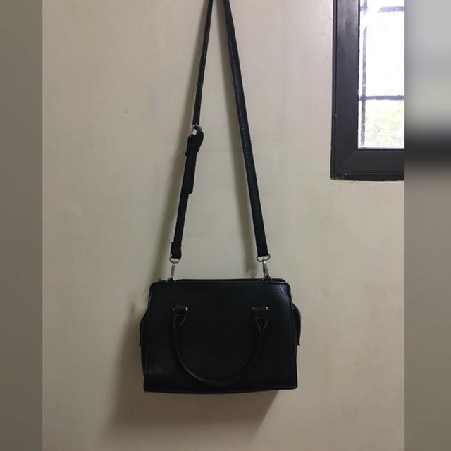 sling bag stradivarius