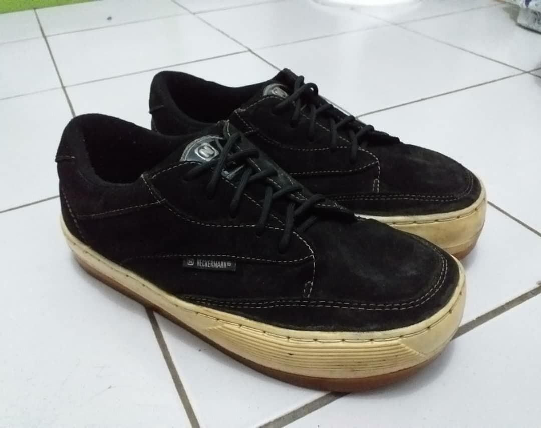 Sepatu Jadul Merk Neckermann Fesyen Pria Sepatu Sneakers Di Carousell