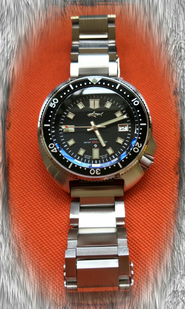 Sharkey 6105~ Homage of Seiko 6105, Men's Fashion, Watches & Accessories,  Watches on Carousell