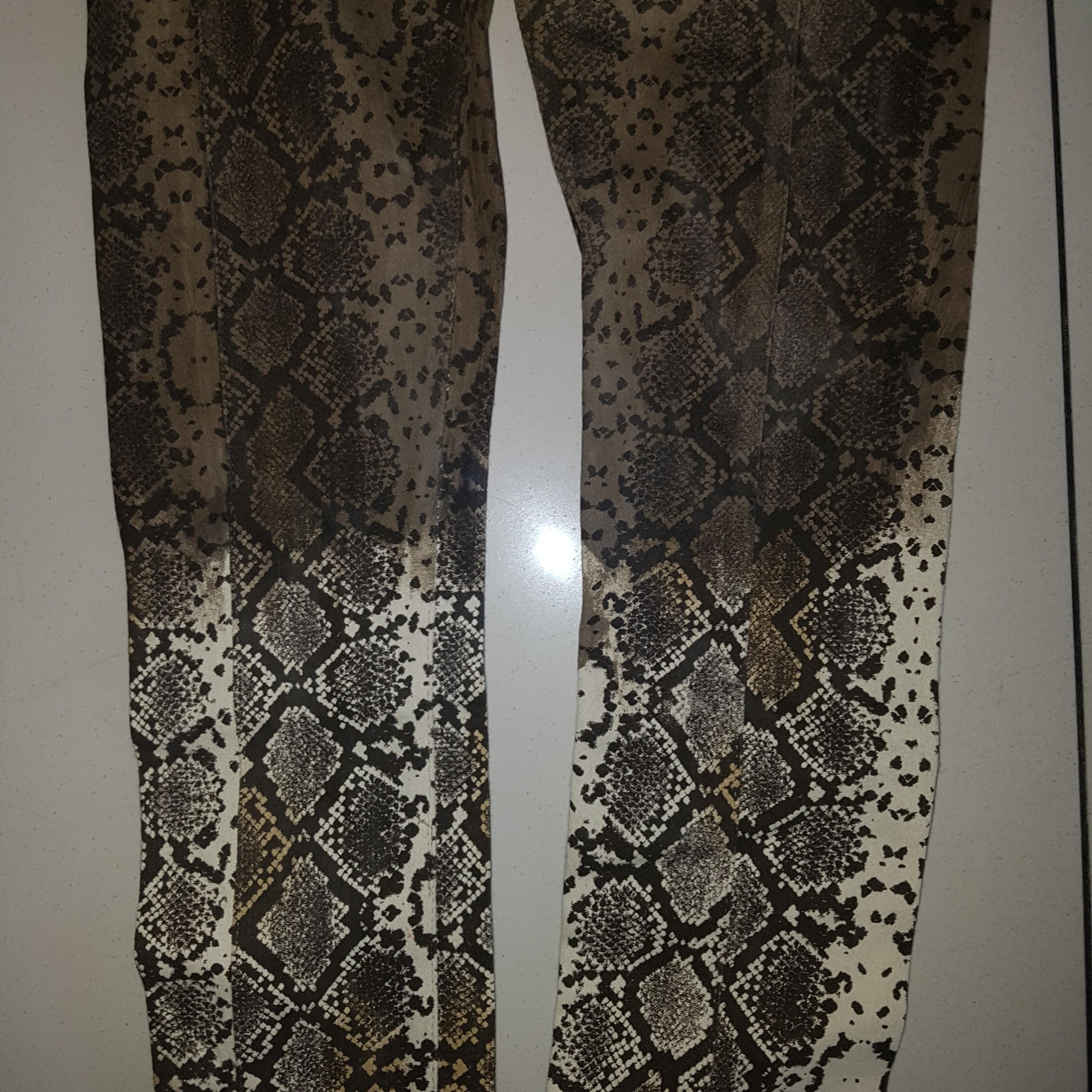 Snakeskin Print Jeggings (Category: Jeans) located in Quezon City. Submitted by mostly99 (Listing ID 203099243, Image 2). Description: New. Fits XS-SM.