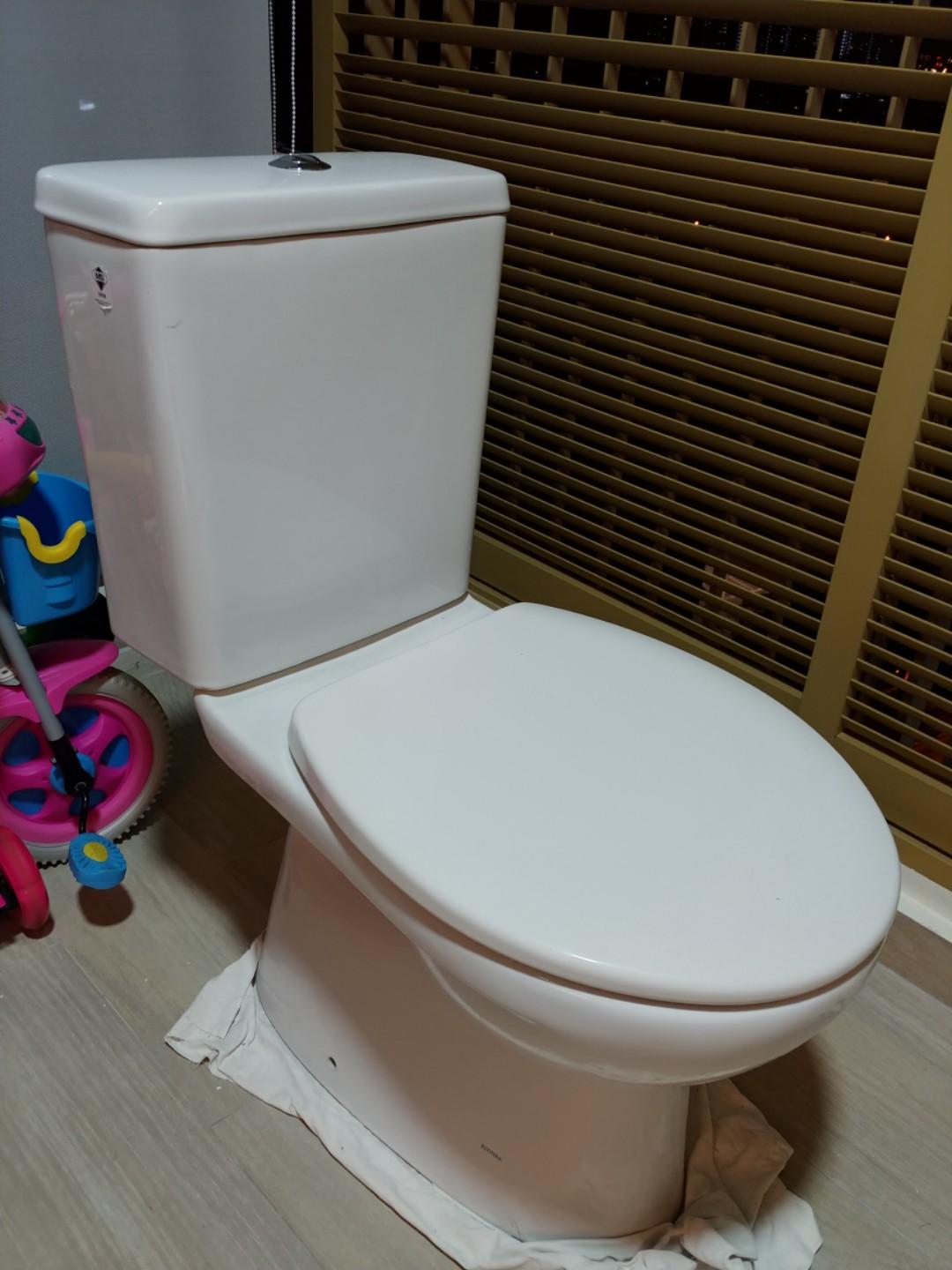 Toilet Bowl, Everything Else on Carousell