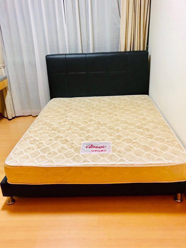 Used Queen Bed Frame With Mattress For, Used Queen Platform Bed