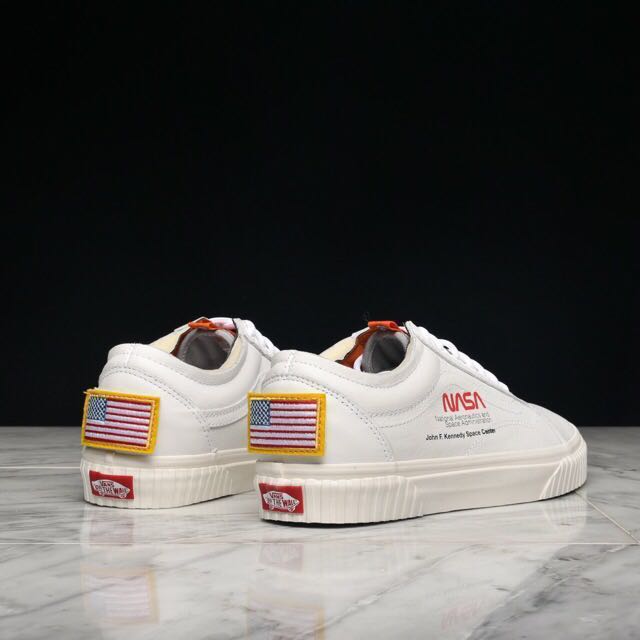 space voyager vans white