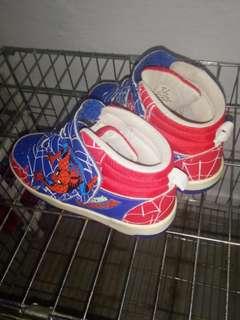 Spiderman boys sneakers U.S 13