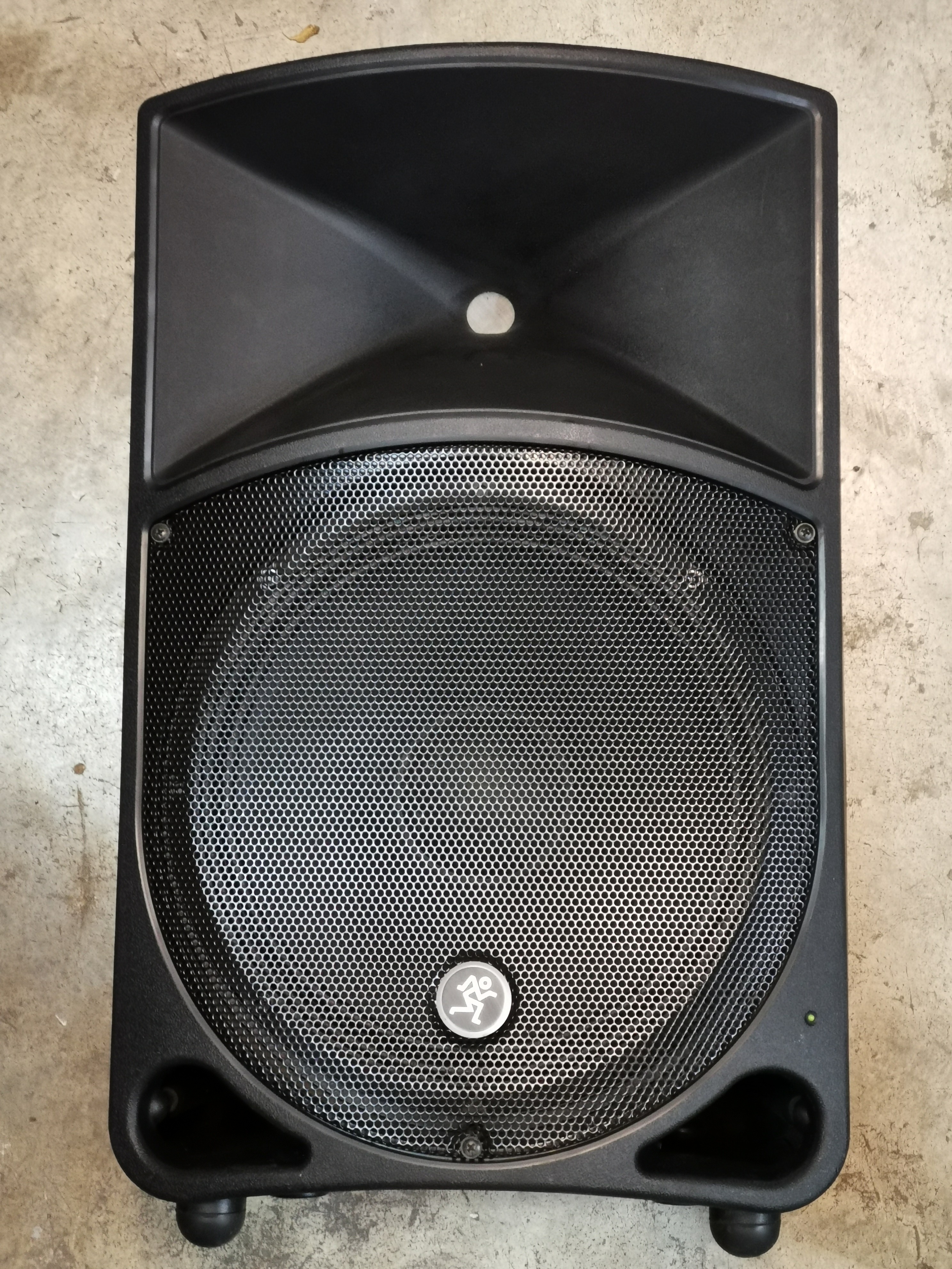 mackie thump 12 speakers