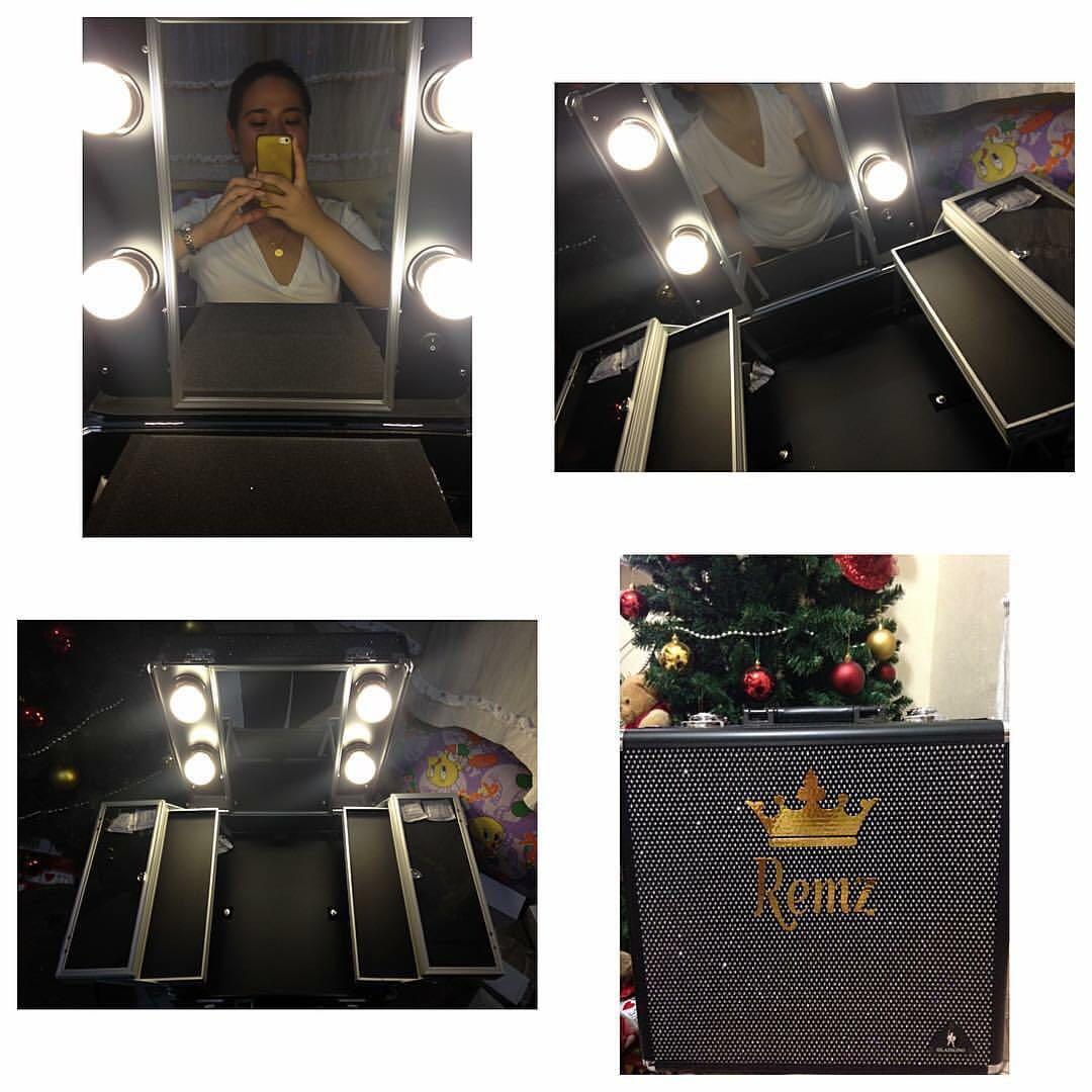 Black Glittery Makeup Train Case (Category: Makeup) located in Quezon City. Submitted by rremzjudiana (Listing ID 181227562, Image 1). Description: To all Aspiring MUA Makeup enthusiast like me I’ll be selling my makeup train case bought it from kikay_kit IG acct. @ the price of 8,500 Selling if for 5,500 only. Last price na po ☺️ No haggling please 😁 Inclusions 🔹 🔑 🔹 💡 💡 💡 💡 🔹 📦 🔹 🔌 You may remove the sticker name **Note** - all bulb