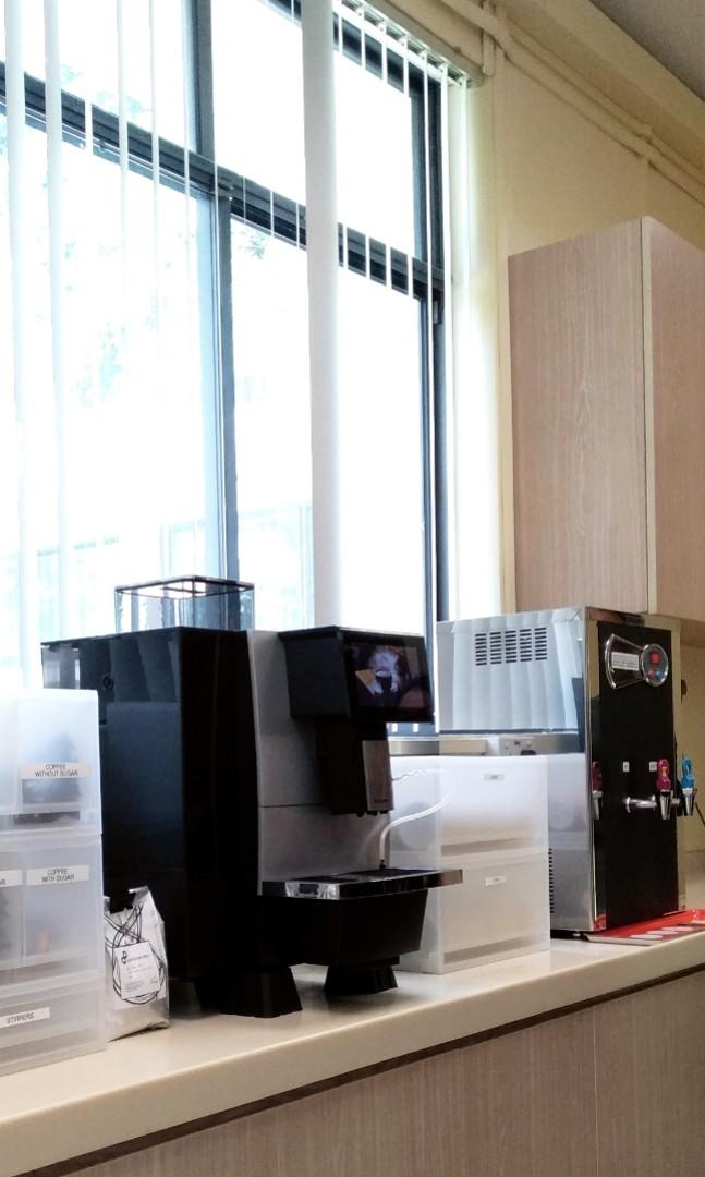 Coffee / Espresso Machine (Category: Coffee Machines & Makers) located in Singapore. Submitted by caffeine_pro (Listing ID 199471321, Image 8). Description: Listed price is rental pricing / month, 2 years agreement. Direct purchase / Free on loan options available. Ever thought of bringing Starbucks under your roof? Now you can! Why spend $3+ a day when you can make a cup for under 50cents a cup at the comfort of your own home? This is a one-touc