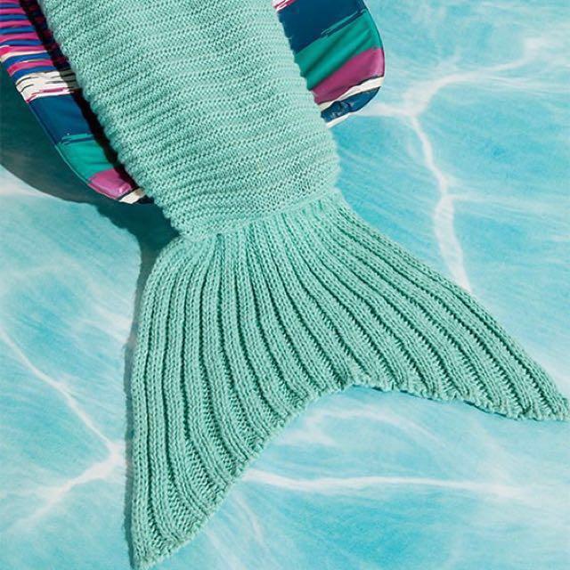 TYPO TURQUOISE MERMAID BLANKET