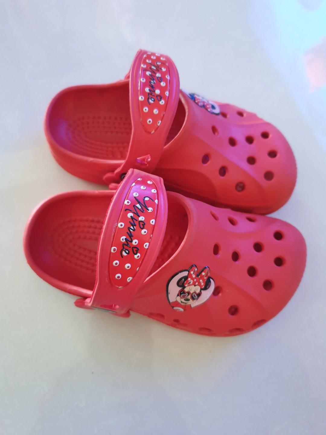 cotton on crocs