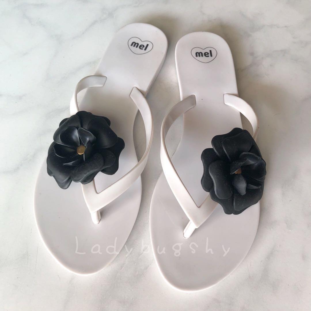 Mel by hotsell melissa flip flops