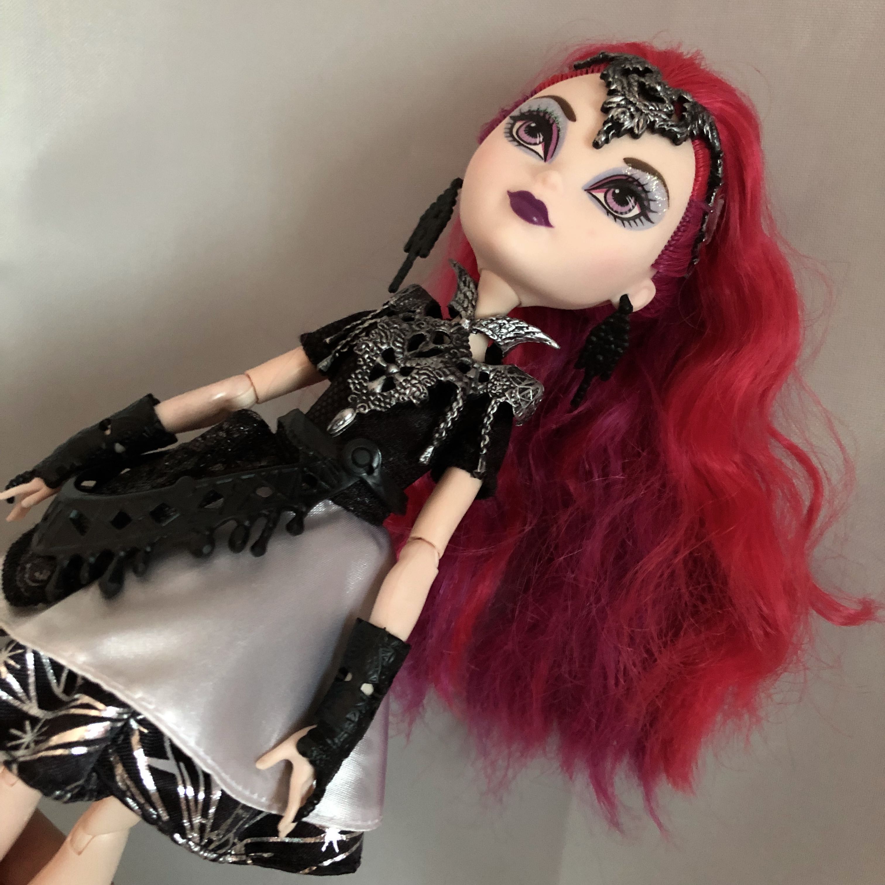 ever after high dragon games raven queen doll