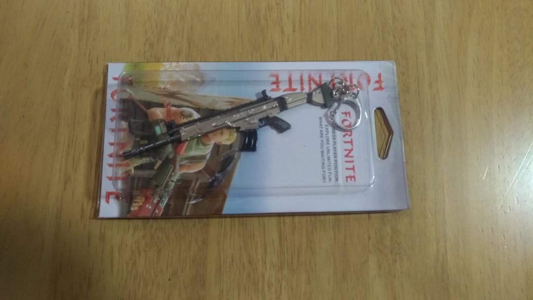 Fortnite Scar L Keychain