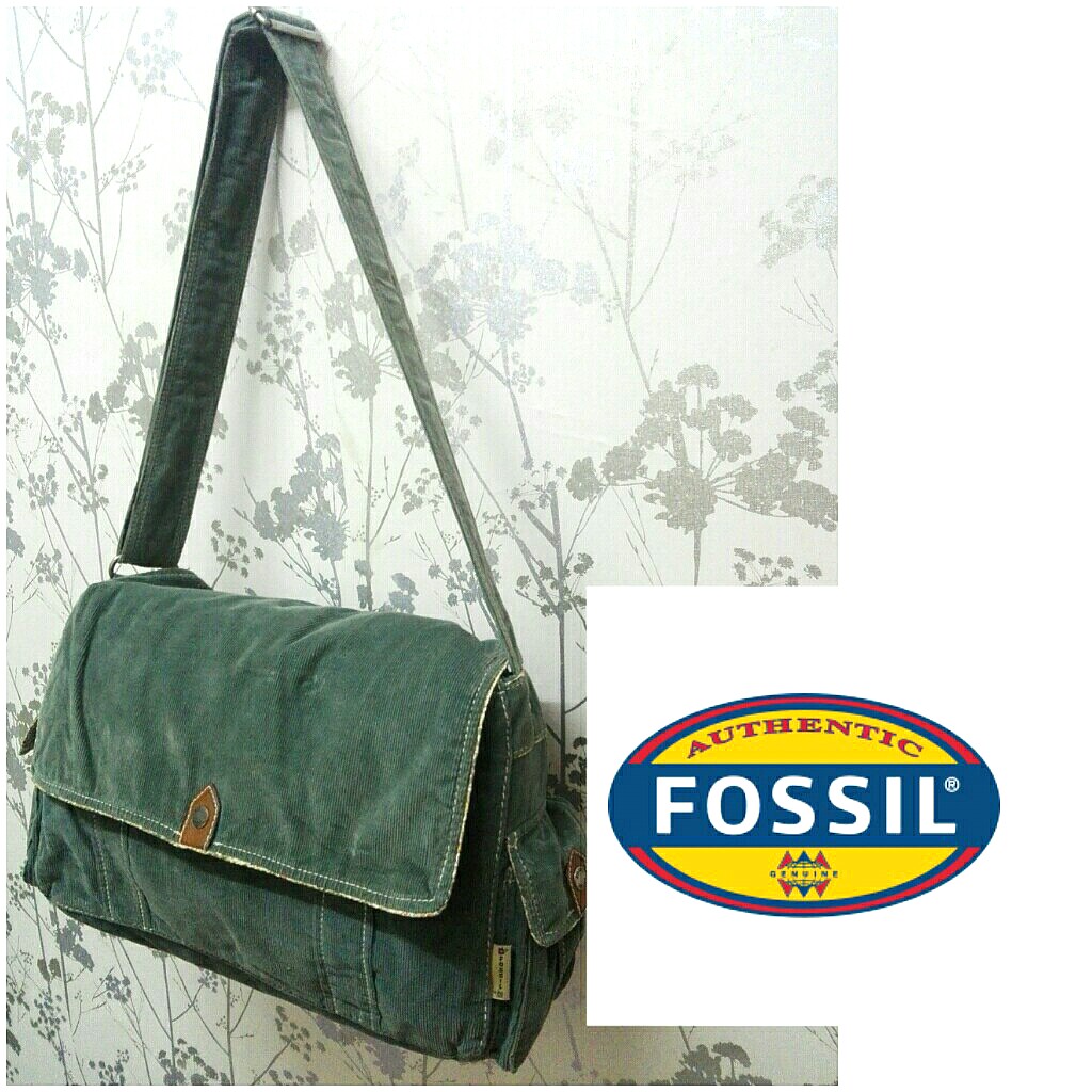 eastpak pine green