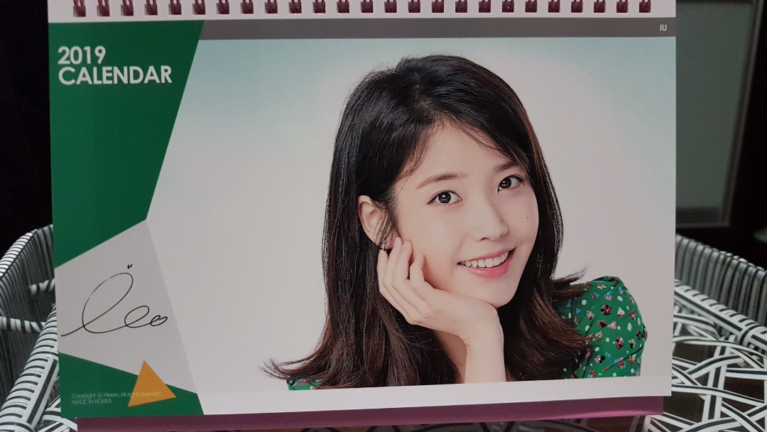 IU Calendar!, Hobbies & Toys, Memorabilia & Collectibles, KWave on