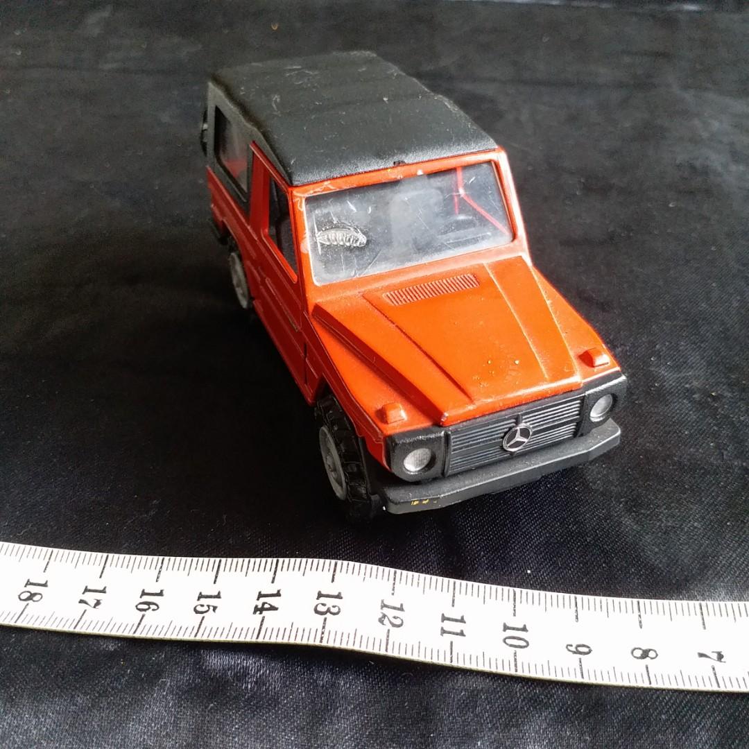 MERCEDES BENZ GELÄNDEWAGEN Cursor Modell 679, olive, in OVP, 1:35 EUR