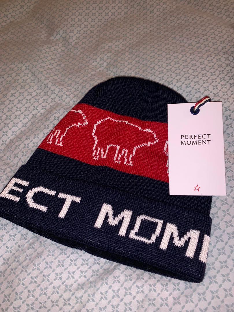 maroon beanie hat