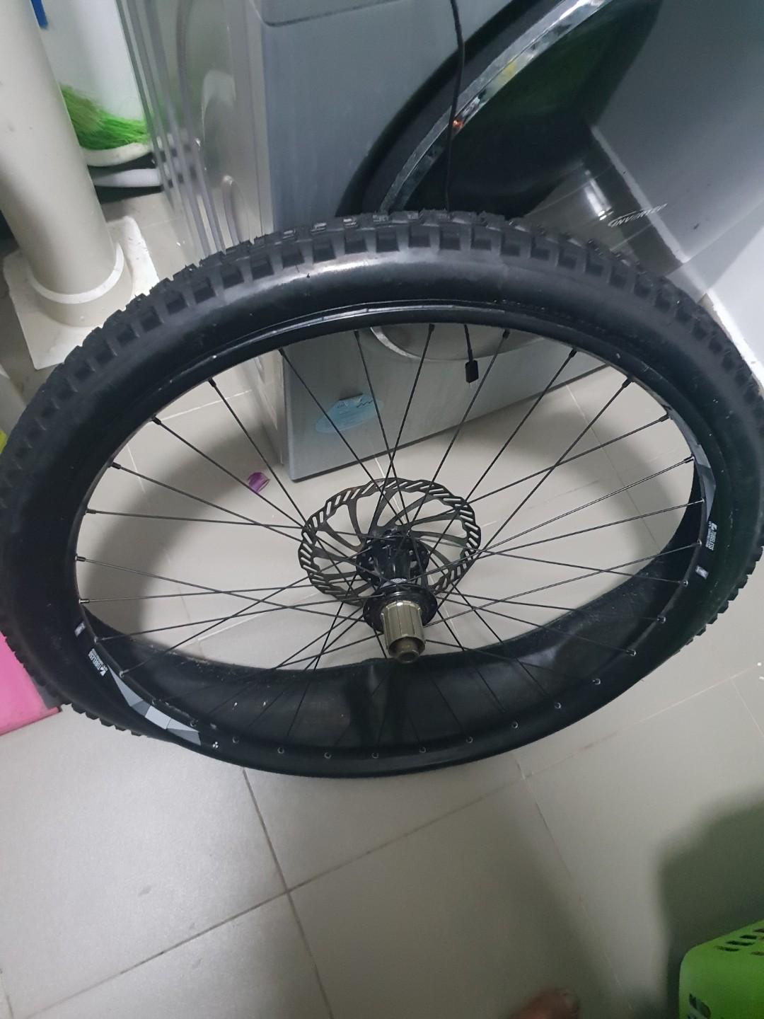 Nukeproof neutron store 27.5