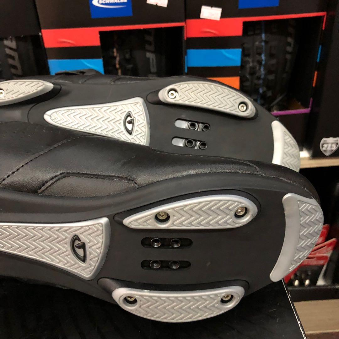 Sale GIRO TERRITORY ROAD SHOE size EU43 US9.5 UK8.5 Sports Equipment Bicycles Parts Bicycles on Carousell