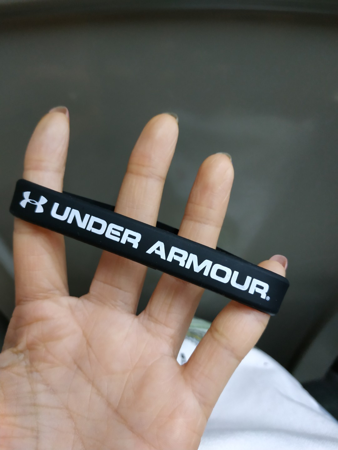 under armour hand band