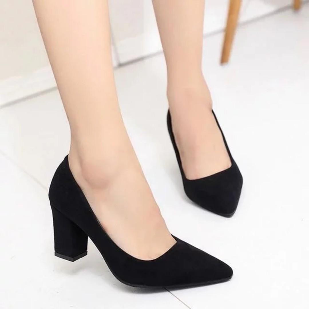 uniqlo heels