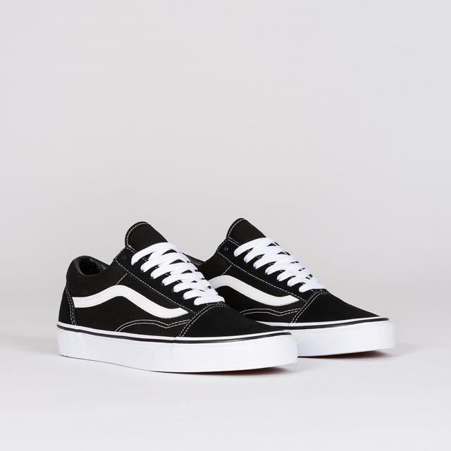 vans classic slipper black white