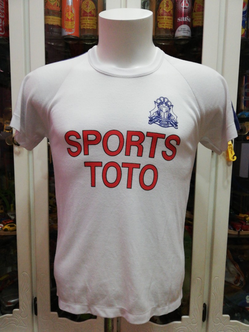 Vintage 80's Malaysia Item Sports Toto Kelantan T Shirt, Men's