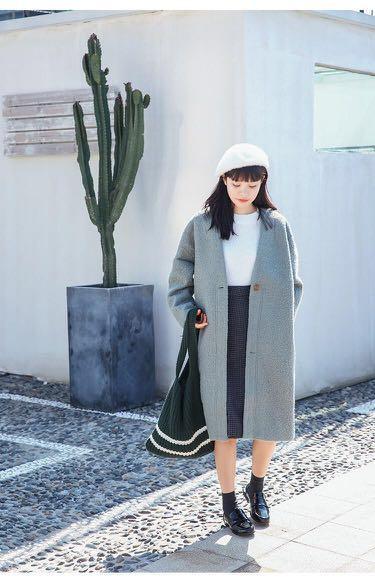 Winter Jacket/coat (Category: Coats, Jackets and Outerwear) located in Singapore. Submitted by benjixx (Listing ID 203337521, Image 4). Description: Selling brand new ash grey jacket that I got my gf for a Xmas present. Size is too big for my gf..