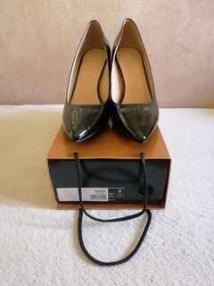 PARISIAN Black Patent Leather Stiletto Pumps