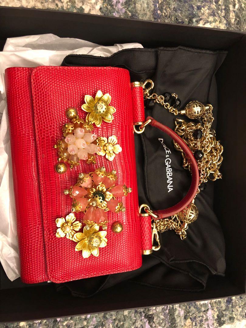 dolce and gabbana sling bags