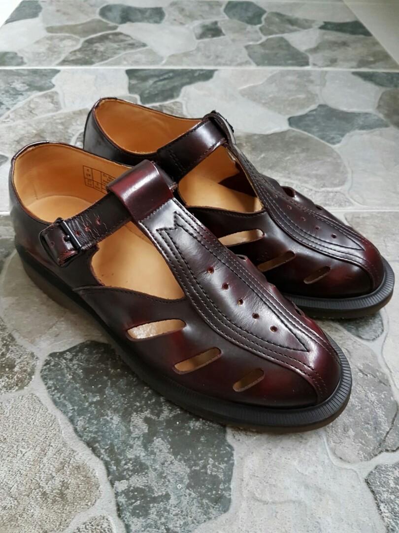 Dr. Martens Deirdre Cut out T Bar