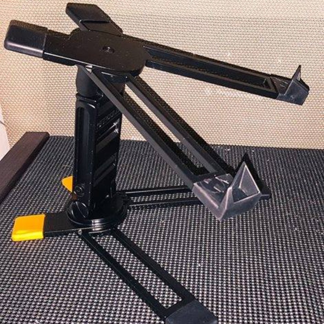 Hercules Laptop Stand DG400BB (for DJ, musicians, gamers, or desktop