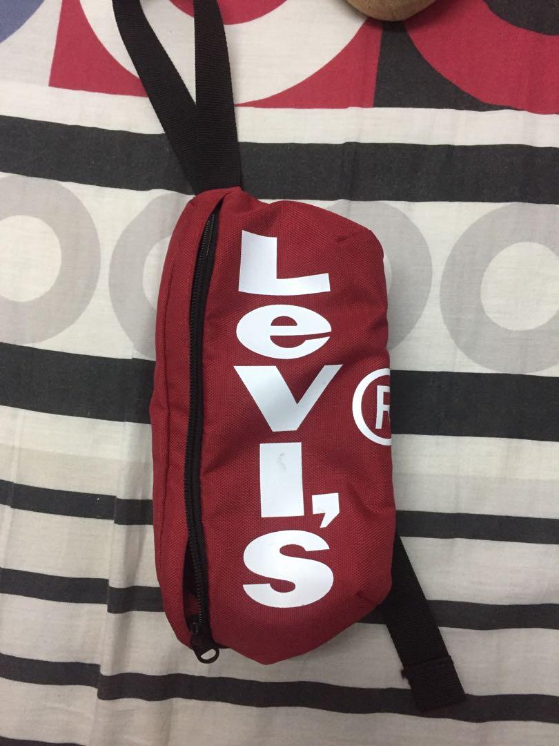 levis pouch bag