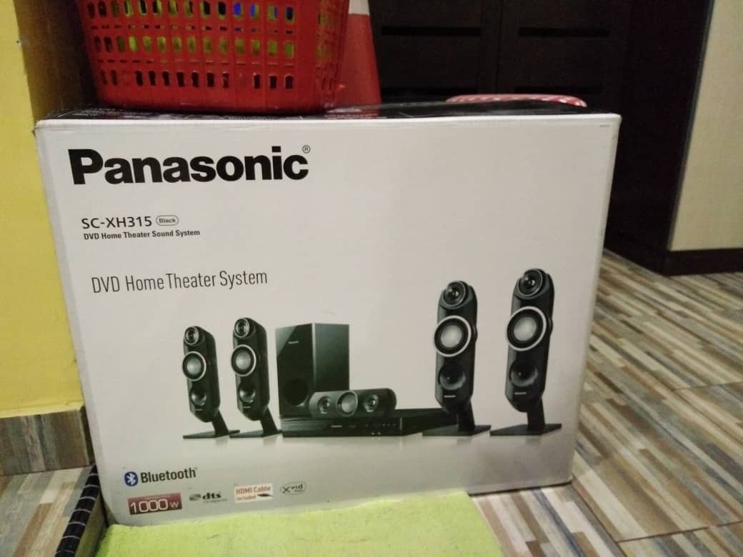 Panasonic Home Theater System SCXH315, Audio, Soundbars, Speakers