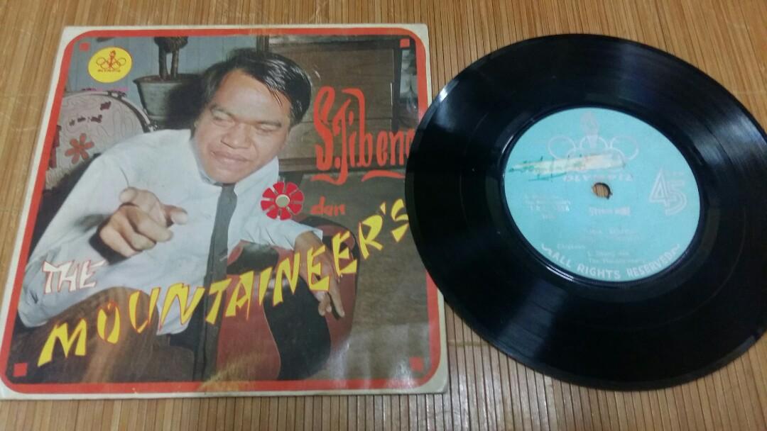 Piring Hitam Ep Not Lp S Jibeng The Mountaineer S Music Media Cd S Dvd S Other Media On Carousell