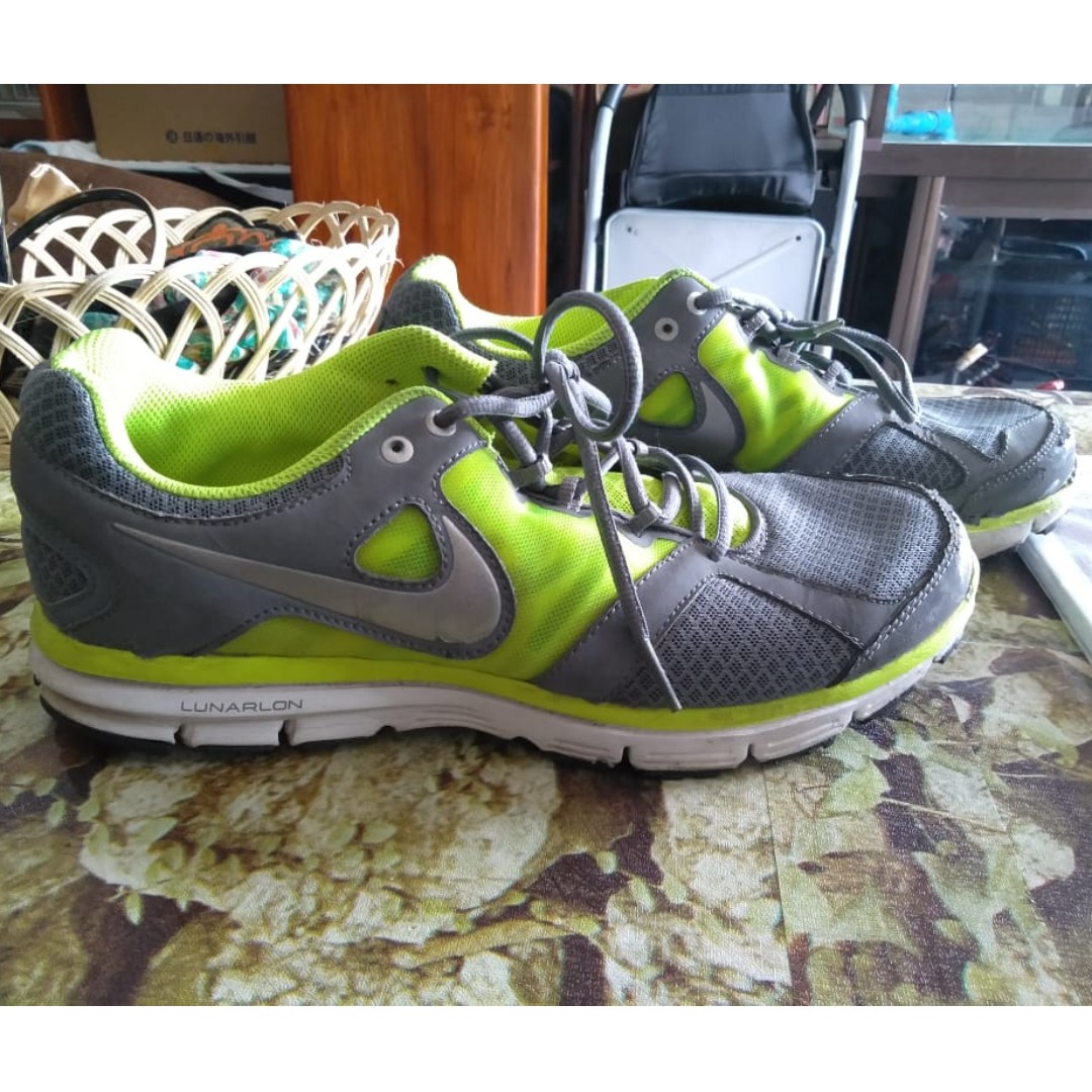 Sepatu Sport Nike Lunarlon Original Fesyen Pria Sepatu