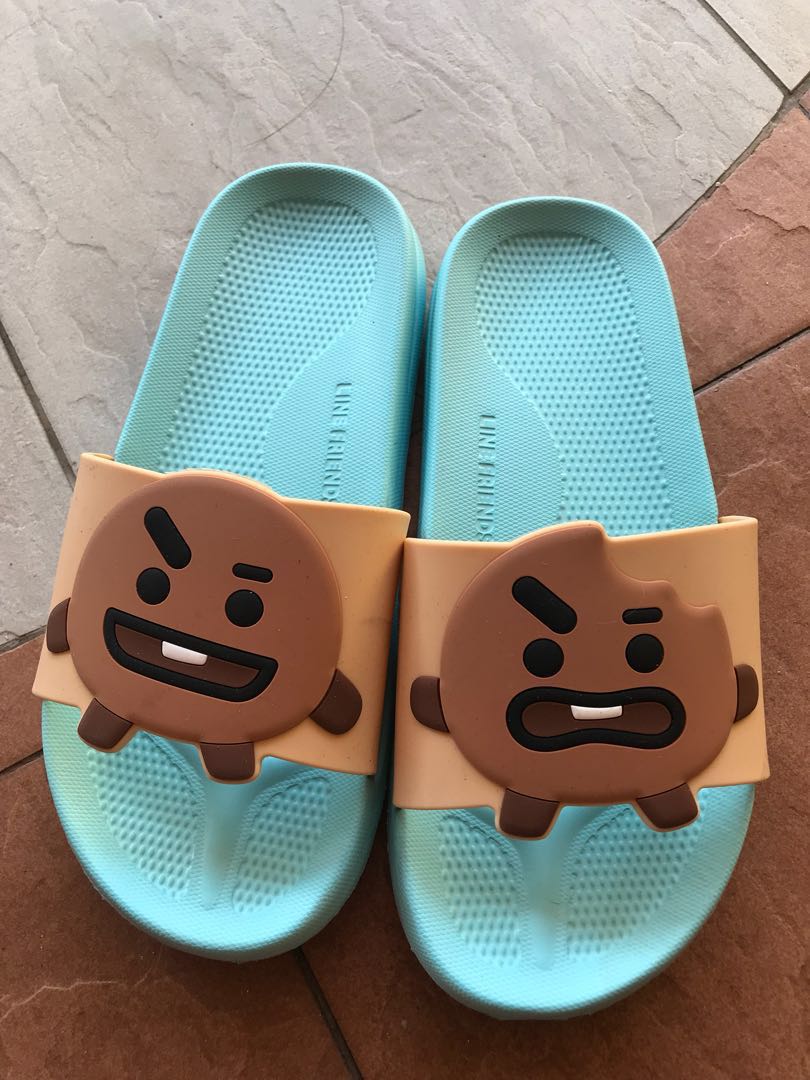 Shooky BT21 slippers, Women's Fashion 