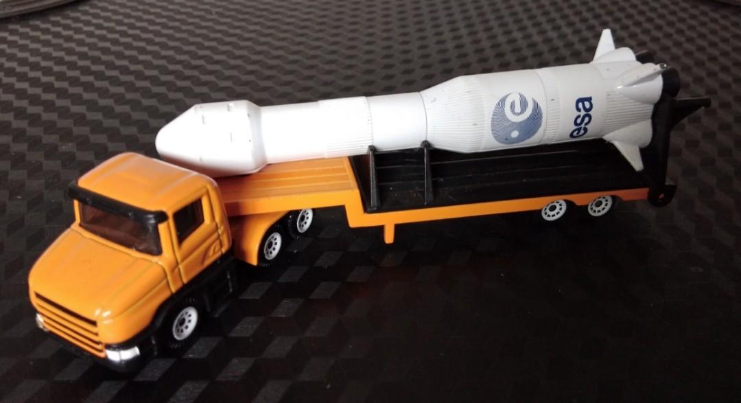 Space Rocket & Lorry Siku 